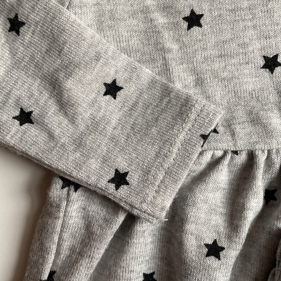 [3/15$] Carters Baby Turtleneck Dress 9MO - Picture 3 of 5